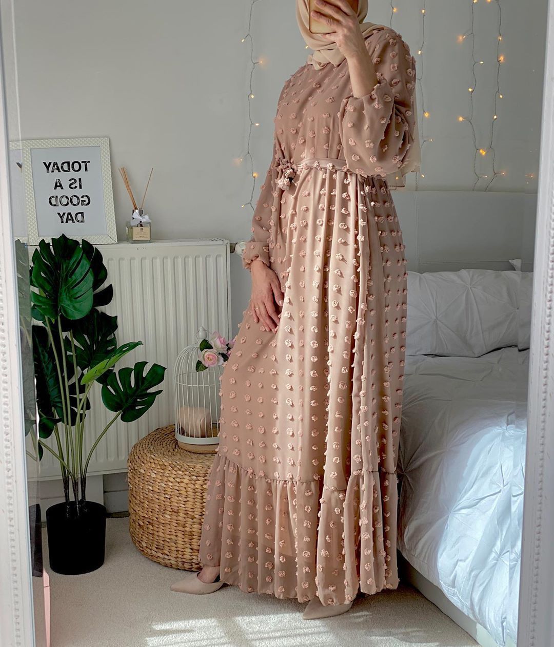 Middle East Women'S Long Skirt European And American CrossBorder Ommerce Foreign Trade Small Hair Ball Fashion Muslim Plus Size Dress