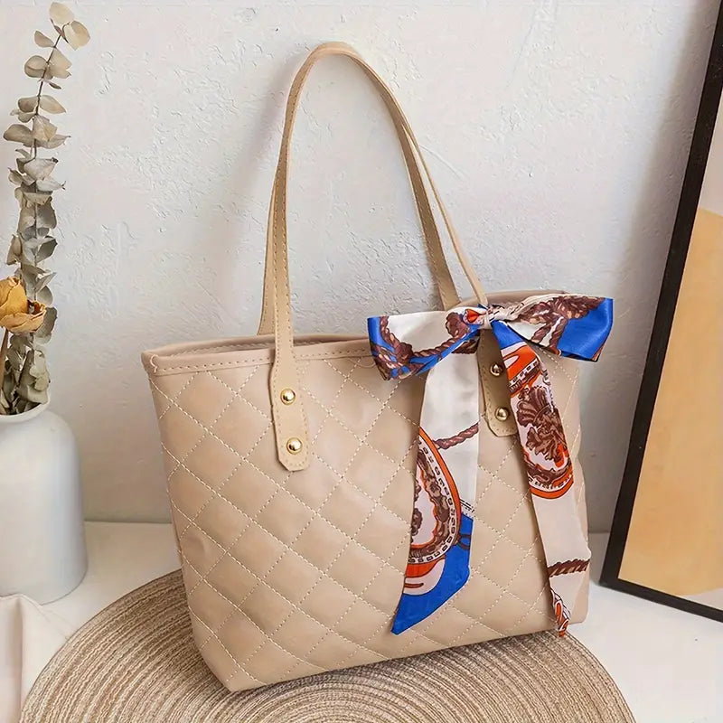 Sac fourre-tout matelassé tendance pour femme avec foulard en soie