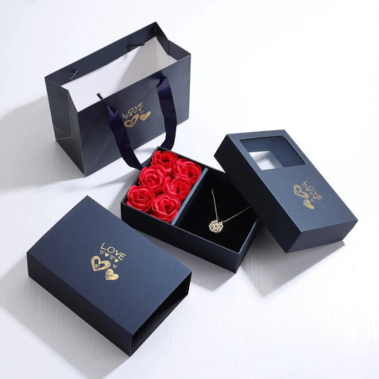 Coffret cadeau rose Collier d'herbe à quatre feuilles Collier coeur pour fête d'anniversaire Fête des mères Saint Valentin Noël Cadeaux pour petite amie